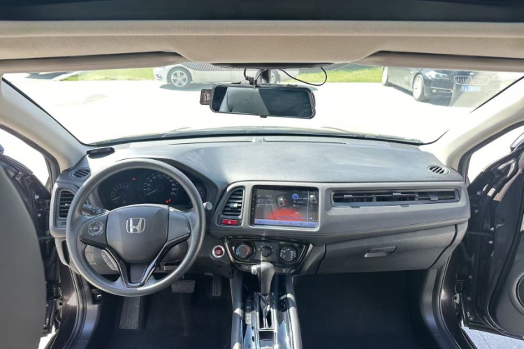 本田 缤智 2017款 1.8L CVT两驱先锋型中控内饰7001