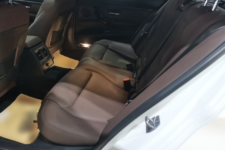 宝马3系 2019款 320Li 时尚型中控内饰21