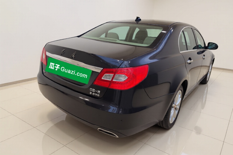 红旗H7 2013款 3.0L 尊贵型车身外观7