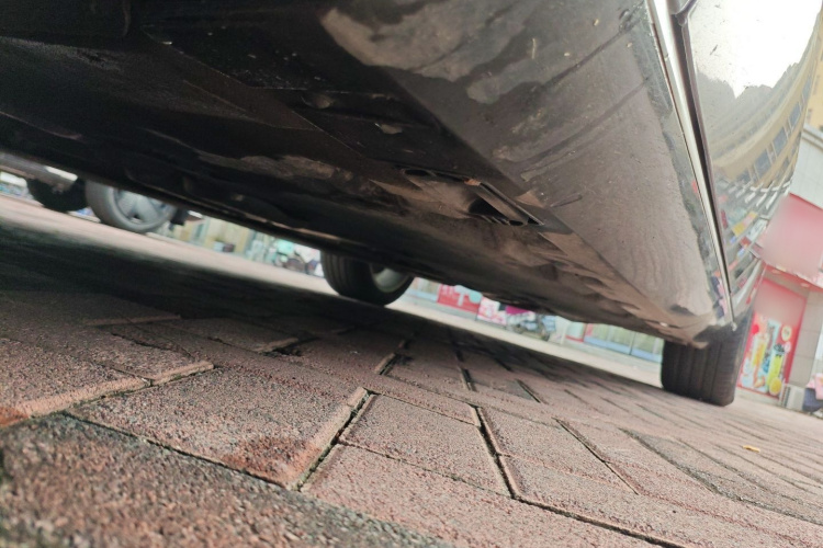 奥迪A8 2016款 A8L 45 TFSI quattro舒适型局部细节9004