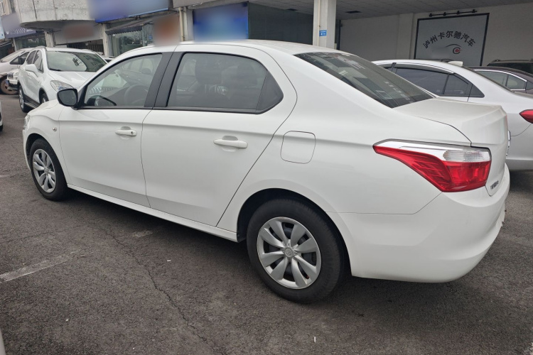 雪铁龙 爱丽舍 2016款 1.6L 自动时尚型车身外观4