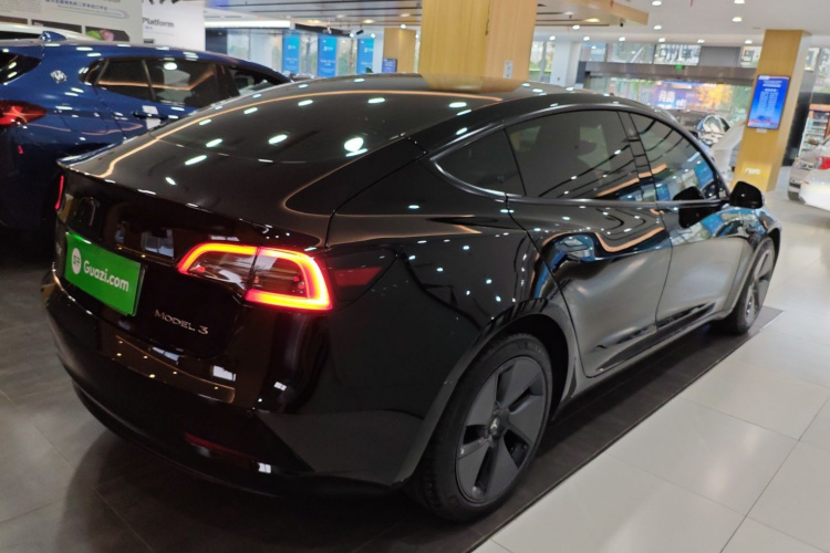 特斯拉 Model 3 2022款 后轮驱动版车身外观6005