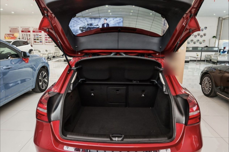 奔驰GLA 2019款 GLA 200 动感型车身外观6011