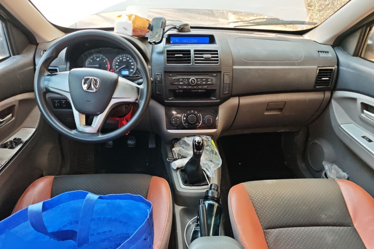 北汽威旺M20 2017款 1.5L M20S 基本型DAM15DL中控内饰12