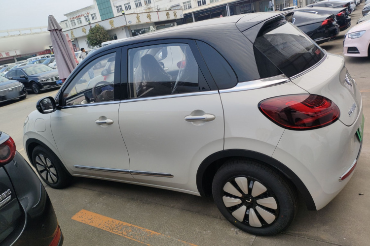 五菱汽车 五菱缤果 2025款 333km 悦享款车身外观4