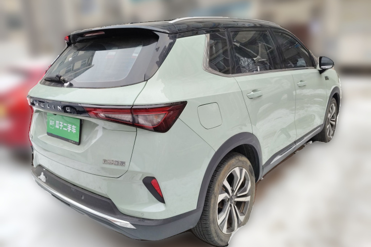 五菱汽车 五菱星辰 2021款 1.5T CVT星曜版车身外观7