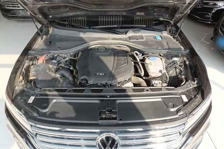 大众 辉昂 2021款 380TSI 尊贵版机舱底盘24