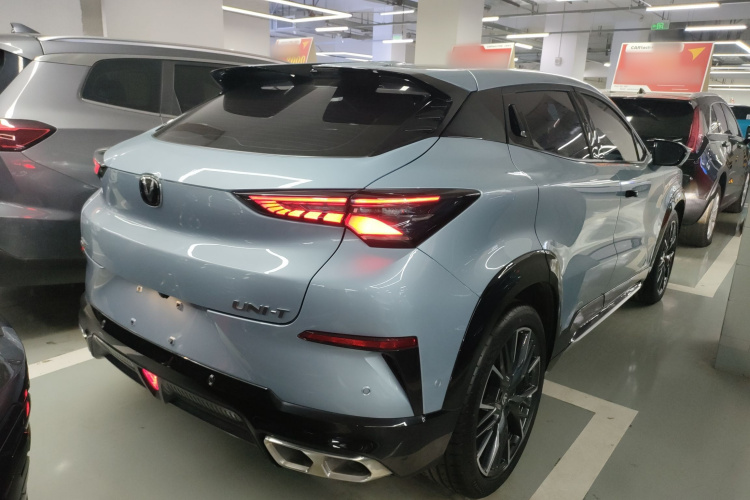 长安UNI-T 2023款 第二代 1.5T 旗舰型车身外观7