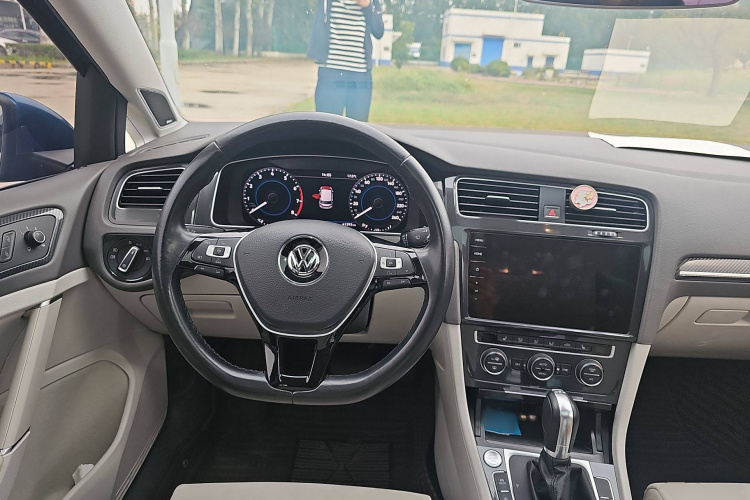 大众 高尔夫 2018款 280TSI 自动旗舰型局部细节13