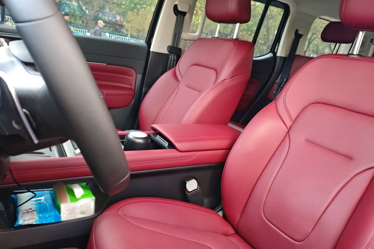 坦克300 2025款 2.0T 征服者中控内饰19