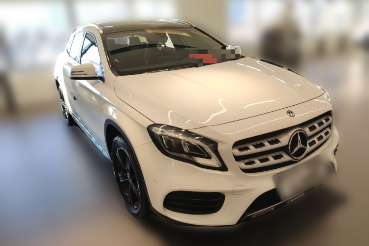 奔驰GLA 2019款 GLA 200 时尚型车身外观3