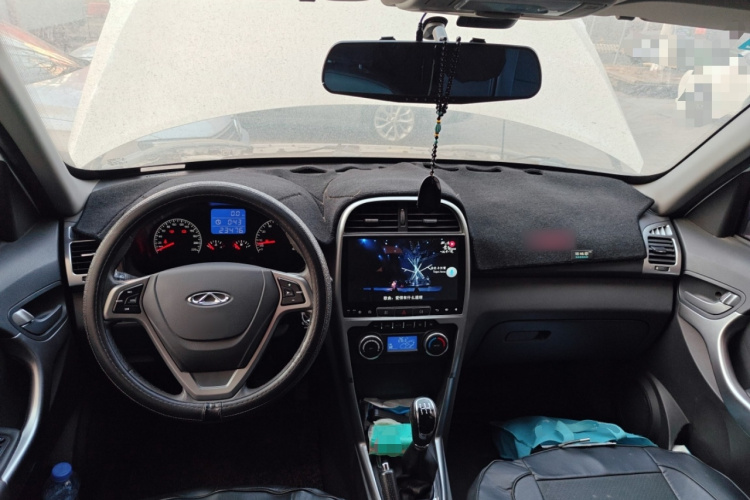 奇瑞 瑞虎3 2015款 1.6L 手动智尚纪念版中控内饰12