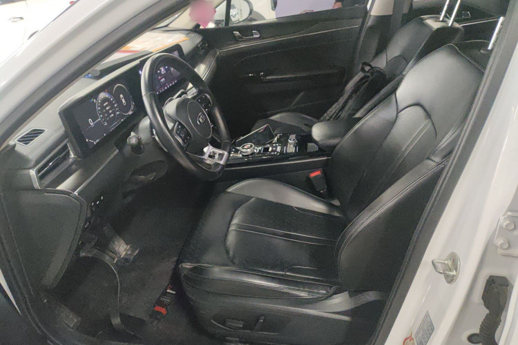 起亚K5 2020款 270T CVVD 豪华科技版中控内饰19