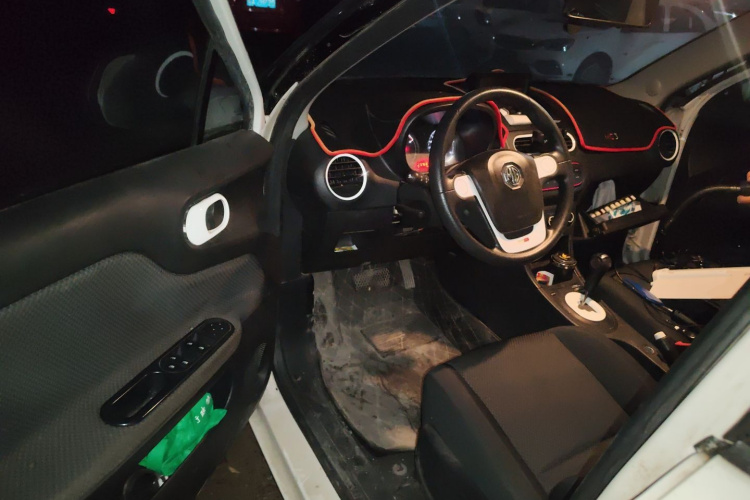 名爵3 2013款 1.3L AMT舒适版中控内饰20