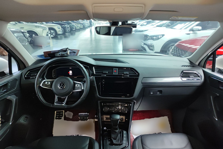 大众 途观L 2021款 330TSI 自动两驱R-Line越享版中控内饰7002