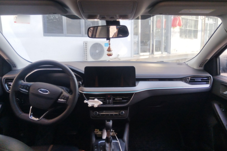 福特 福克斯 2022款 两厢 EcoBoost 180 自动竞速版中控内饰12