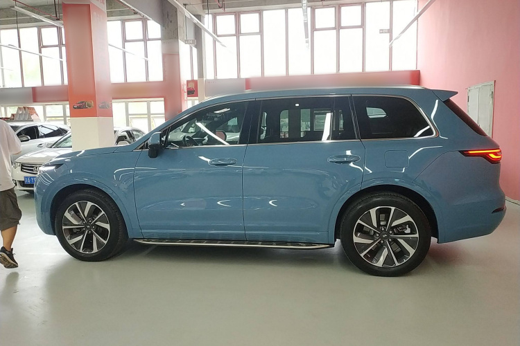 理想汽车 理想ONE 2021款 增程6座版车身外观6003