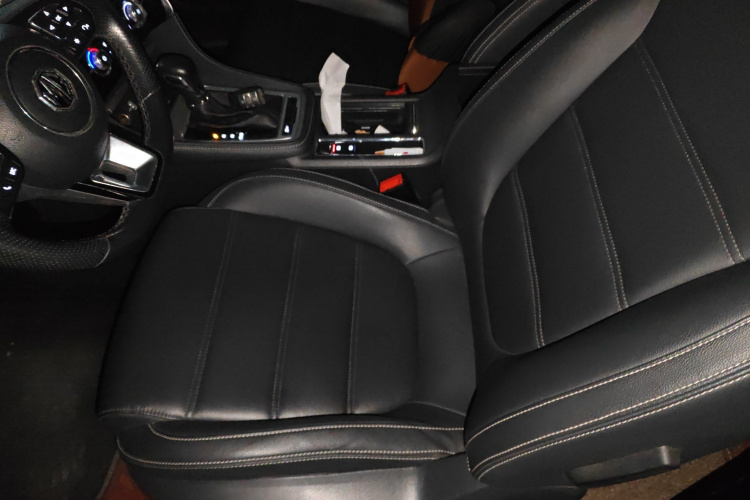 名爵 MG6 2019款 20T 自动运动版中控内饰19