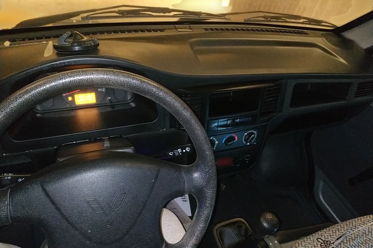 五菱汽车 五菱之光小卡 2023款 1.5L 单排LAR中控内饰12