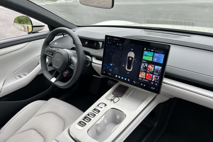 小米汽车 小米SU7 2024款 后驱超长续航高阶智驾Pro版中控内饰7005