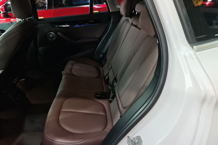 宝马X1 2021款 改款 sDrive25Li 领先型中控内饰21