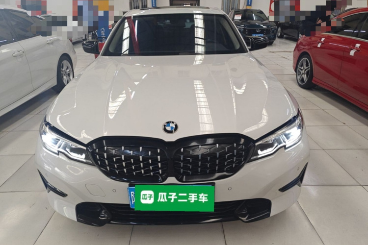 宝马3系 2020款 320i 运动套装车身外观2