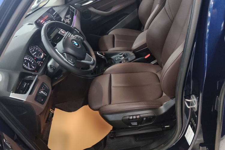 宝马X1 2020款 sDrive25Li 领先型局部细节19