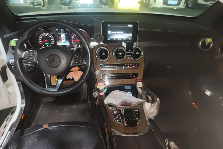 奔驰GLC轿跑 2018款 GLC 260 4MATIC 轿跑SUV中控内饰12
