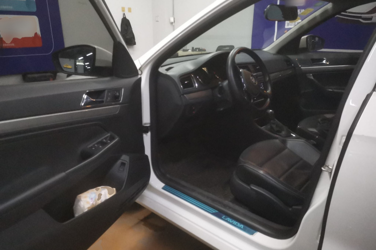 大众 朗逸 2015款 1.6L 自动舒适版中控内饰20