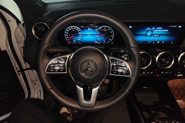 奔驰GLA 2023款 GLA 200局部细节13