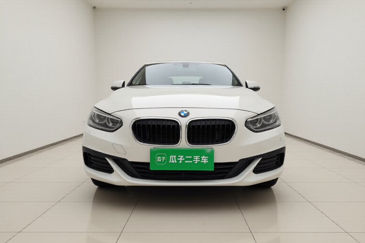 宝马1系 2020款 120i 时尚型车身外观2