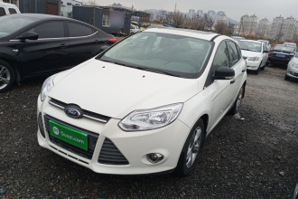 福特 福克斯 2012款 两厢 1.6L 自动风尚型