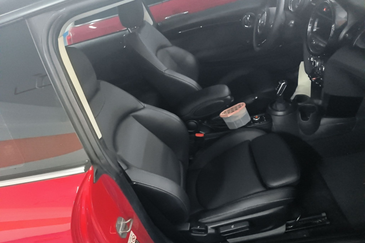 MINI 2019款 1.5T COOPER 经典派局部细节41