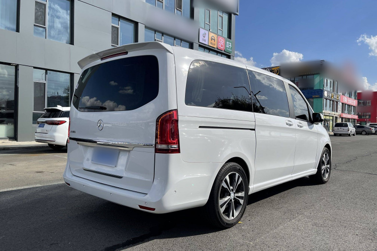 奔驰V级 2016款 V 260 领航版车身外观6003