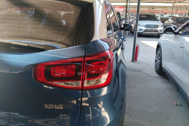 起亚 KX3傲跑 2017款 1.6T 自动傲雅版车身外观9