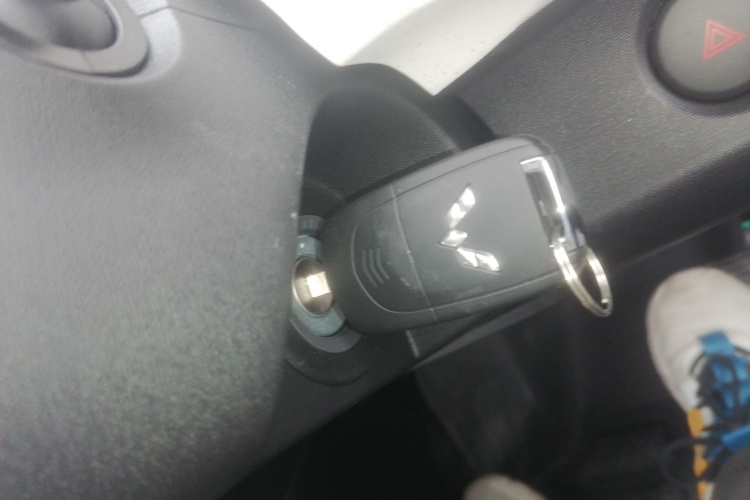 五菱汽车 宏光MINIEV 2024款 第三代 215km 青春版中控内饰7001