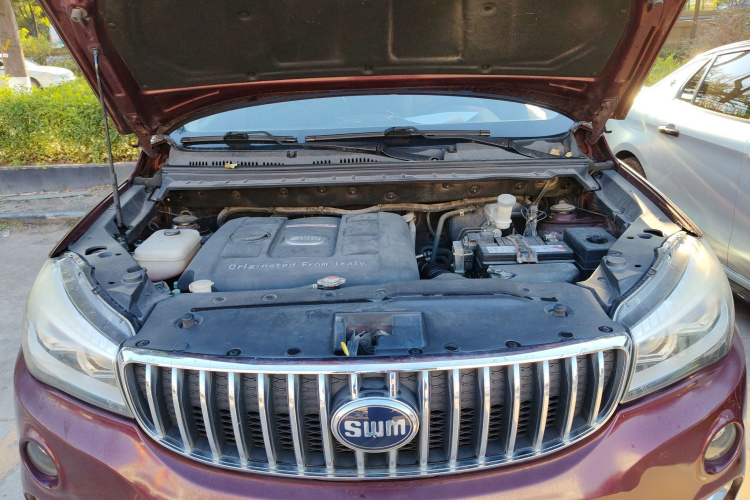 SWM斯威汽车 SWM斯威X7 2018款 1.5T 手动豪华型 7座机舱底盘24