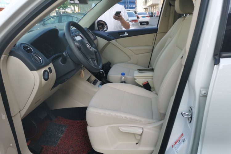 大众 途观 2015款 1.8TSI 自动两驱风尚版中控内饰19