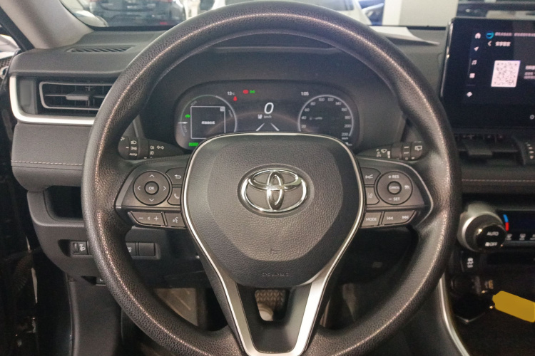 丰田 RAV4荣放 2023款 双擎 2.5L E-CVT两驱精英版中控内饰13