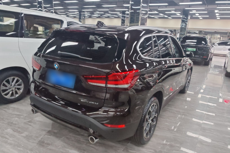 宝马X1 2021款 sDrive25Li 领先型车身外观7