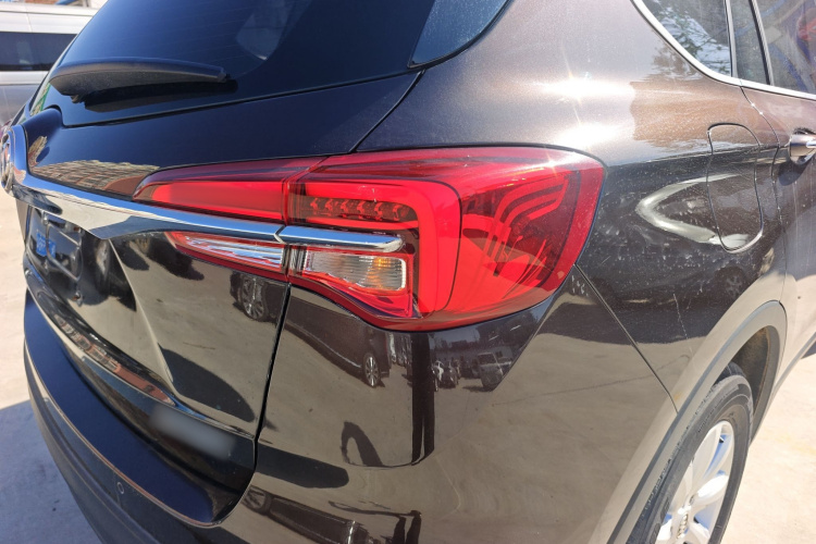 别克 昂科威 2020款 20T 两驱精英型车身外观9