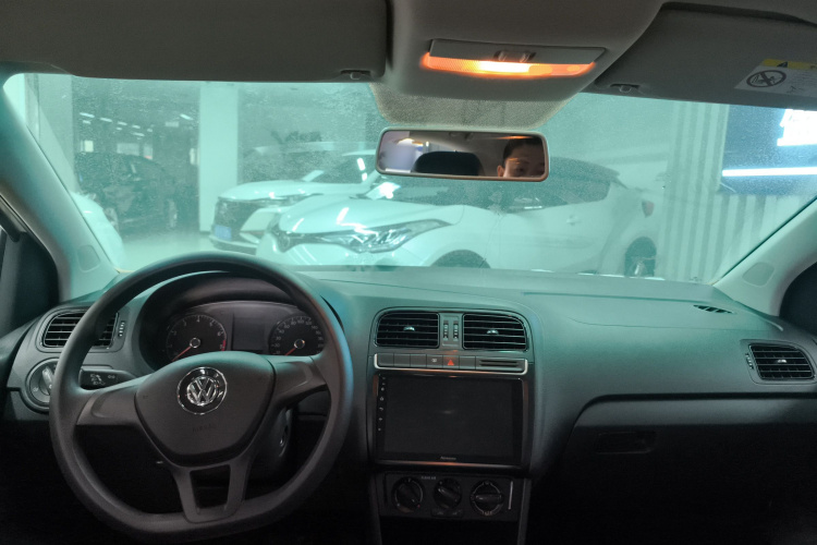 大众 Polo 2016款 1.4L 自动风尚型中控内饰12