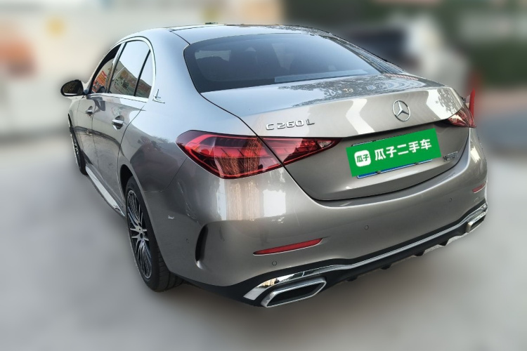 奔驰C级 2022款 改款 C 260 L 运动版车身外观5