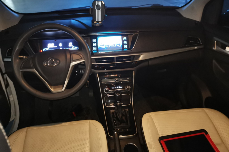 长安凯程 长安欧尚A600EV 2021款 EV中控内饰7002