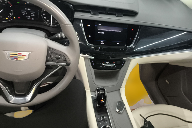 凯迪拉克XT6 2022款 2.0T 六座四驱豪华型中控内饰7002