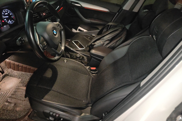 宝马X1 2019款 sDrive20Li 领先型局部细节19