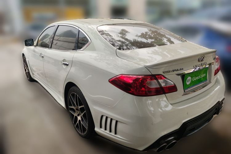 英菲尼迪Q70 2013款 Q70L 2.5L 舒适版车身外观5