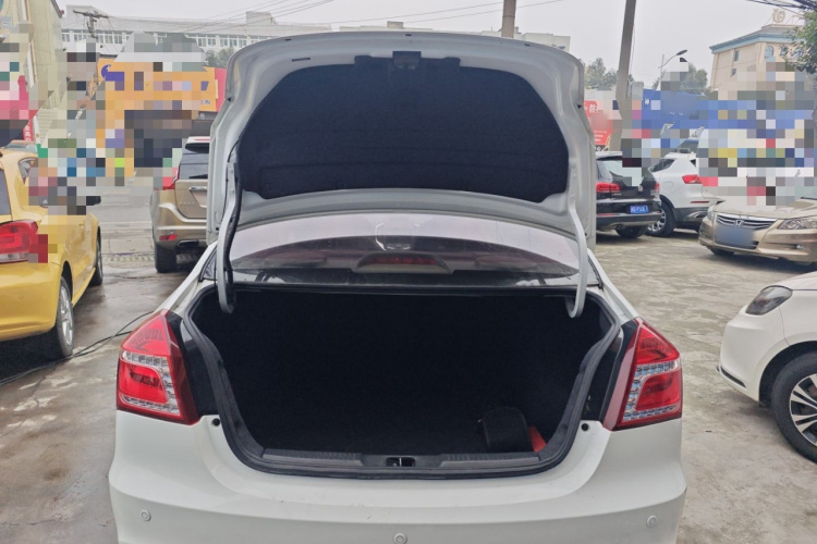 吉利汽车 金刚 2016款 1.5L 手动精英型局部细节23