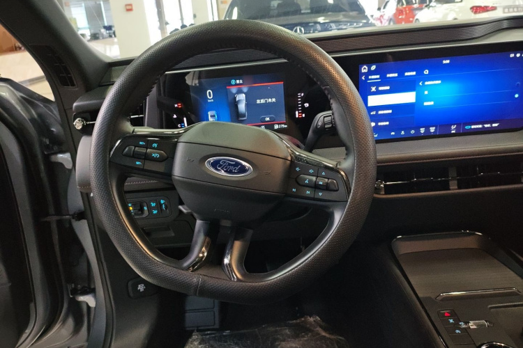 福特 蒙迪欧 2023款 EcoBoost 180 舒雅型中控内饰13