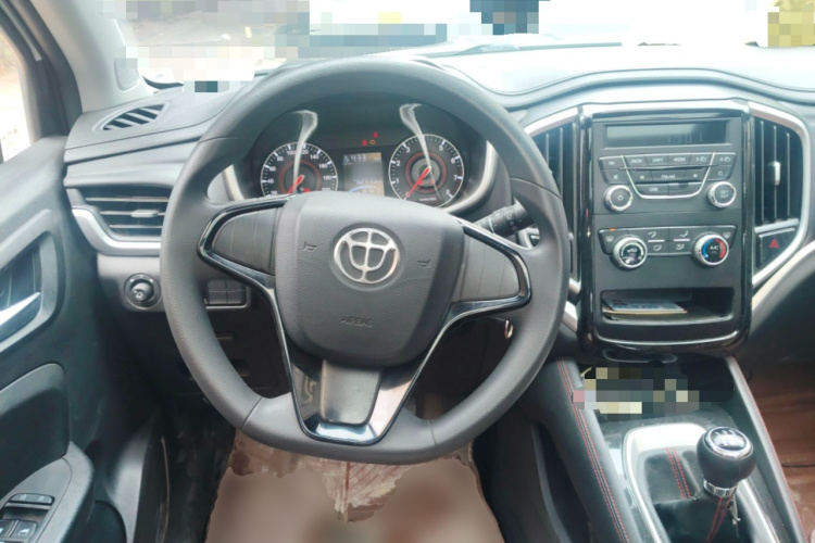 中华V3 2020款 1.6L 手动舒适星空版中控内饰13